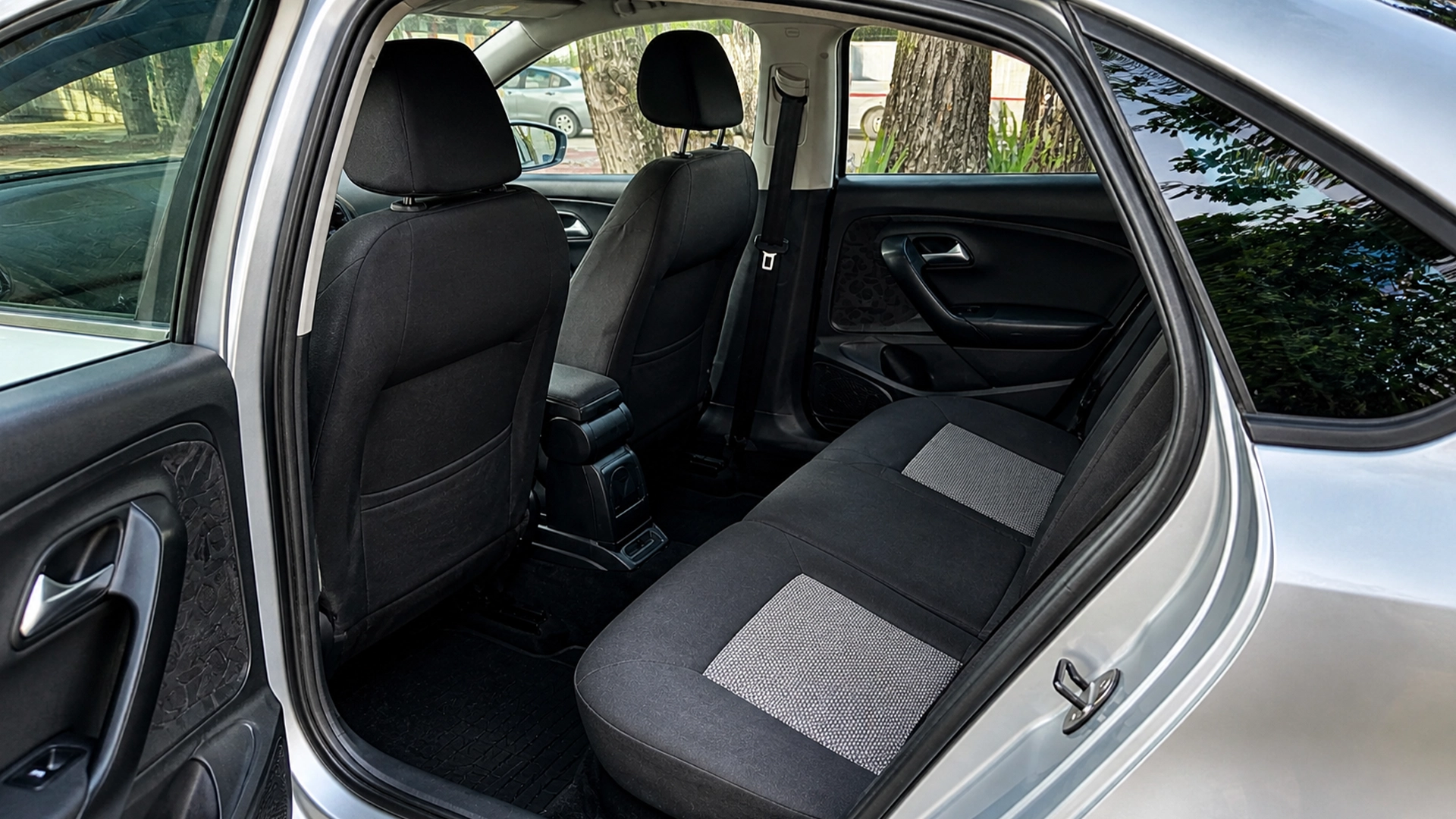 Sedan Automatic