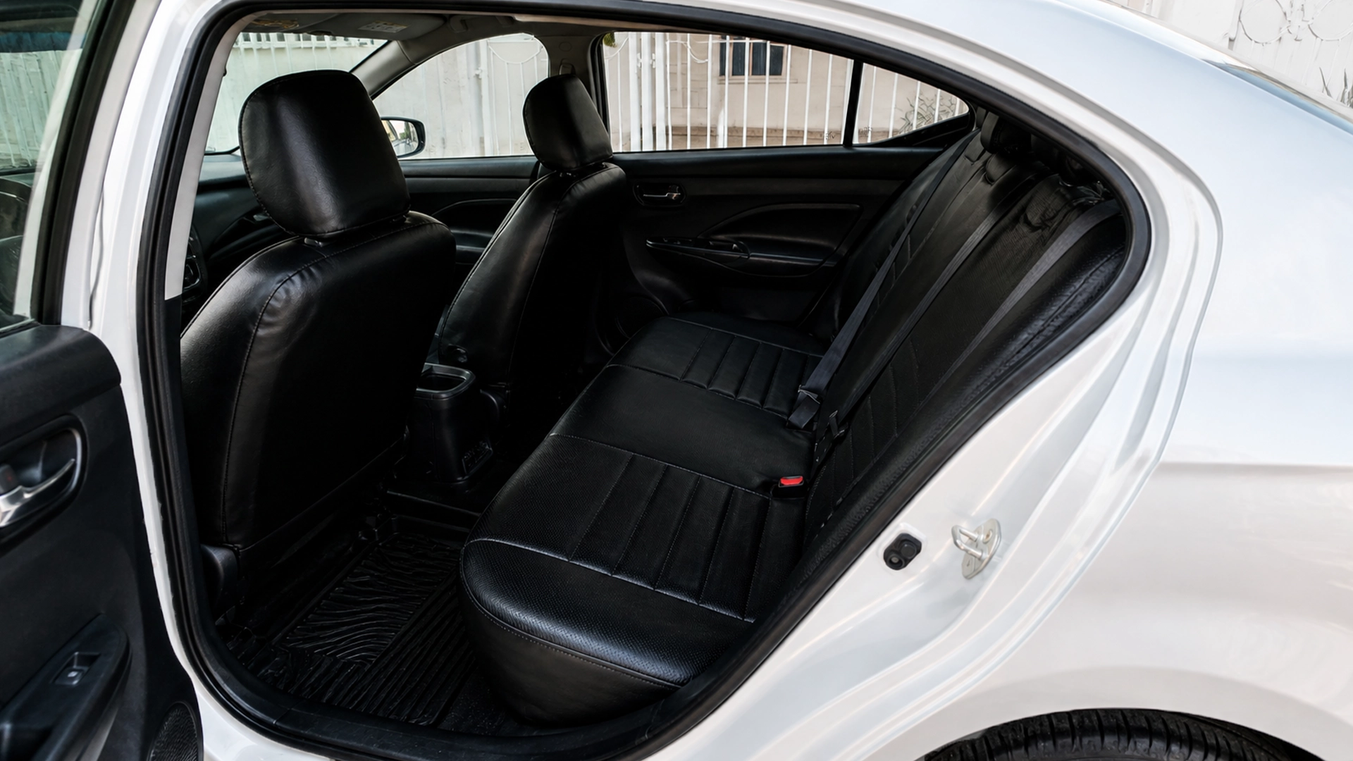 Sedan Manual